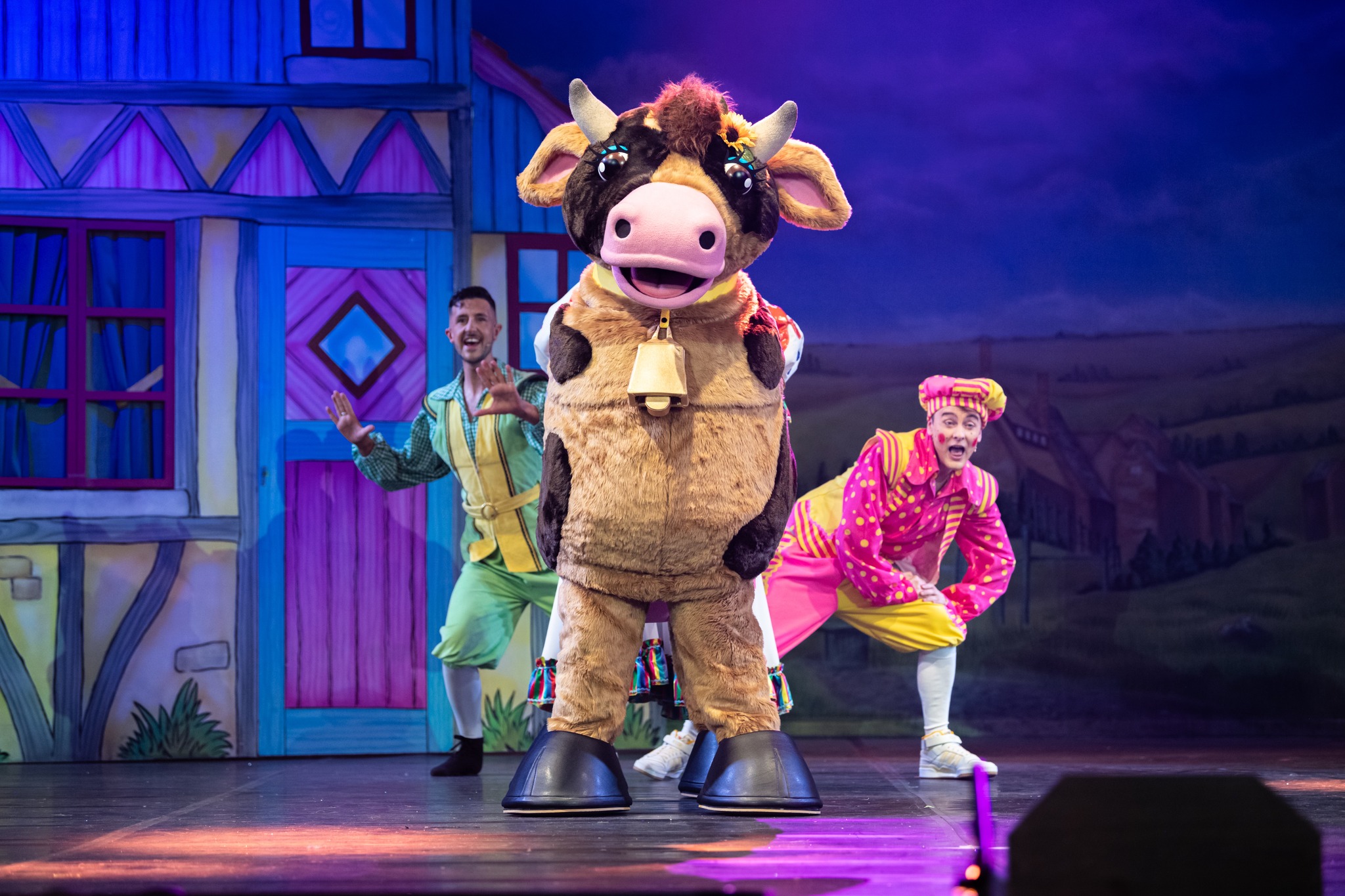 giant costume hires for jack and the beanstalk
