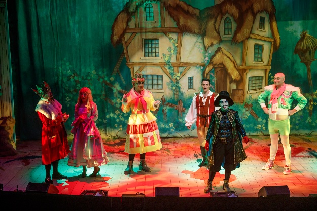 Jack Trott and Jill panto costumes