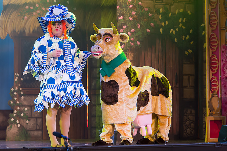 jack and his cow in panto